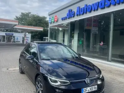 Gebraucht VW Golf VII Style 150 PS (110 kW) 2020 Schwarz Limousine
