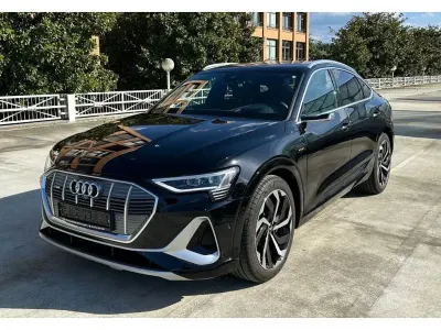 Gebraucht Audi e-tron Sportback Comfort 230 kW (313 PS) 2022 Brillantschwarz SUV