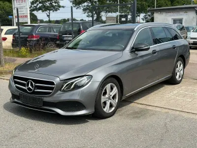 Gebraucht Mercedes E220 Avantgarde 194 PS (142 kW) 2019 Beige Kombi