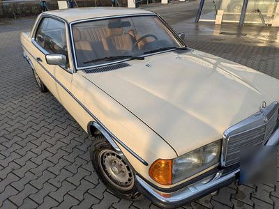 Gebraucht Mercedes 230 136 PS (100 kW) 1983 Coupé