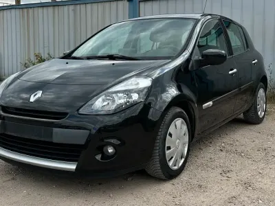 Gebraucht Renault Clio III 103 PS (75 kW) 2011 Schwarz Kleinwagen