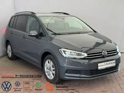 Gebraucht VW Touran Comfortline 150 PS (110 kW) 2025 Grau Van / Kleinbus