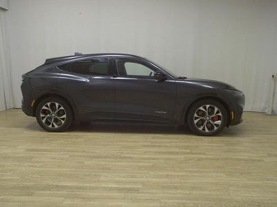 Usata Ford Mustang Mach-E 197 kW (269 CV) 2022 Grigio SUV