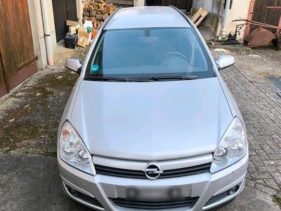 Gebraucht Opel Astra 101 PS (74 kW) 2005 Silber Kombi