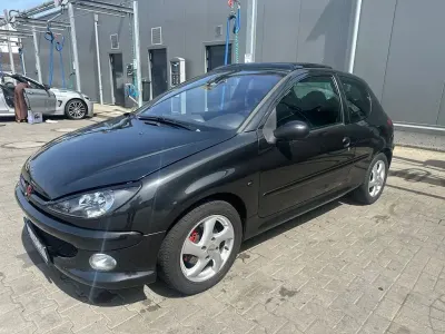 Gebraucht Peugeot 206 88 PS (64 kW) 2004 Schwarz Kleinwagen