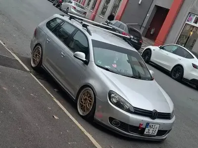 Gebraucht VW Golf VI Style 105 PS (77 kW) 2012 Silber Limousine