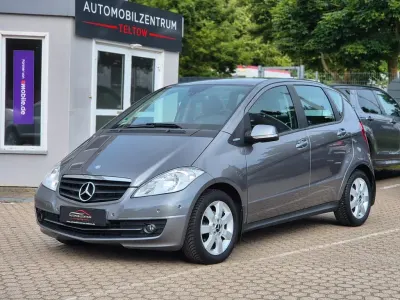 Gebraucht Mercedes A180 116 PS (85 kW) 2011 Grau Limousine