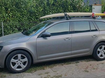 Beige Gebraucht 2017 Skoda Octavia Kombi | 13.900 € (Etwas zu teuer)