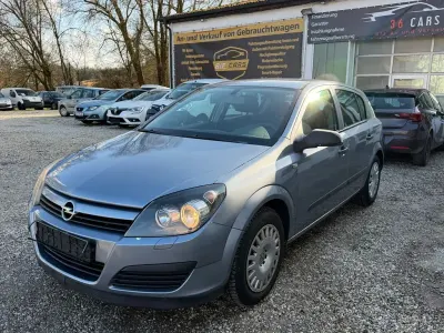 Używany Opel Astra Basis 125 KM (91 kW) 2004 Srebrny Sedan/Limuzyna
