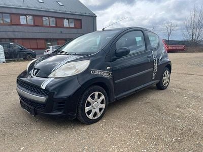 Gebraucht Peugeot 107 Filou 68 PS (50 kW) 2011 Schwarz Kleinwagen