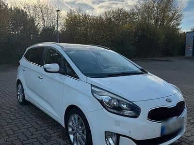 Gebraucht Kia Carens 136 PS (100 kW) 2015 Weiß Van / Kleinbus