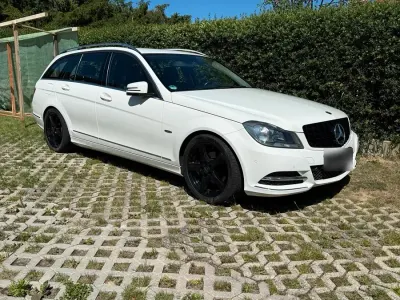 Gebraucht Mercedes C180 156 PS (114 kW) 2012 Weiß Kombi