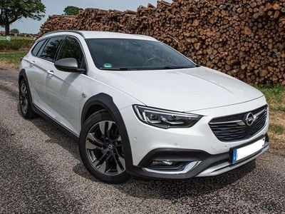 Gebraucht Opel Insignia Country Tourer Exklusiv 170 PS (125 kW) 2018 Weiß Limousine