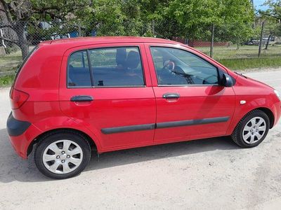 Second-hand Hyundai Getz 75 CP (55 kW) 2010 Roșu Hatchback