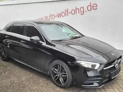 Gebraucht Mercedes A180 AMG line 136 PS (100 kW) 2019 Nachtschwarz Limousine