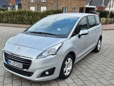 Gebraucht Peugeot 5008 114 PS (83 kW) 2015 Grau Van / Kleinbus