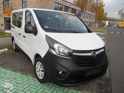 Weiß Gebraucht 2019 Opel Vivaro Van / Kleinbus | 12.800 €