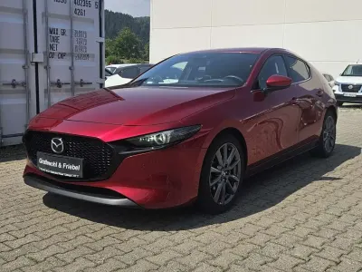 Gebraucht Mazda 3 Selection 122 PS (89 kW) 2021 Magmarot Limousine