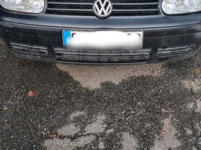 Schwarz Gebraucht 2003 VW Golf IV Kleinwagen | 800 € (Fairer Preis)