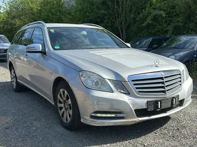 Gebraucht Mercedes E200 136 PS (100 kW) 2013 Silber Limousine