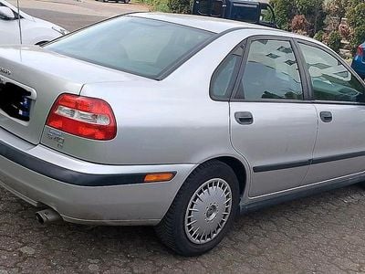 Usata Volvo S40 109 CV (80 kW) 2003 Argento Berlina