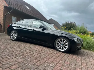 Gebraucht BMW 330 Performance 325 PS (239 kW) 2014 Schwarz Limousine