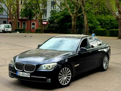 Gebraucht BMW 730 Comfort Edition 245 PS (180 kW) 2011 Blau Limousine