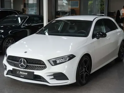 Gebraucht Mercedes A180 AMG line 136 PS (100 kW) 2020 Polarweiss  unilack Limousine