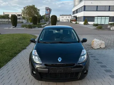 Gebraucht Renault Clio II 75 PS (55 kW) 2011 Schwarz Kleinwagen