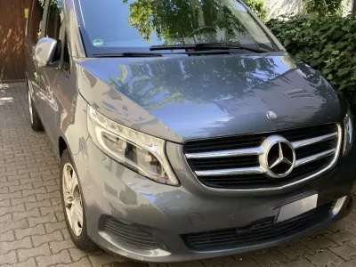 Gebraucht Mercedes V220 Edition 163 PS (119 kW) 2015 Grau Van / Kleinbus