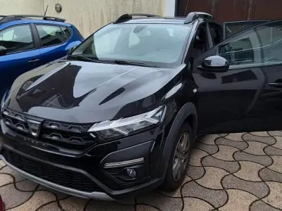 Gebraucht Dacia Sandero Stepway 90 PS (66 kW) 2022 Schwarz Kleinwagen