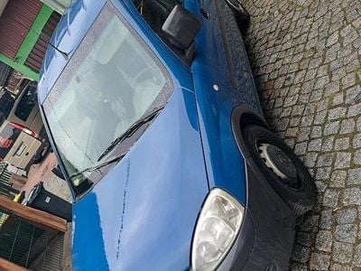 Usata Opel Combo 65 CV (47 kW) 2004 Blu Monovolume