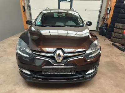 Gebraucht Renault Mégane III LIMITED 110 PS (80 kW) 2015 Braun Limousine