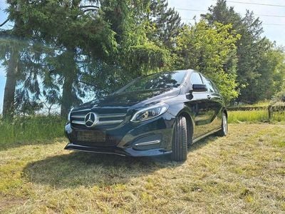 Mercedes B220