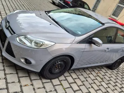 Gebraucht Ford Focus Champions Edition 101 PS (74 kW) 2013 Grau Limousine