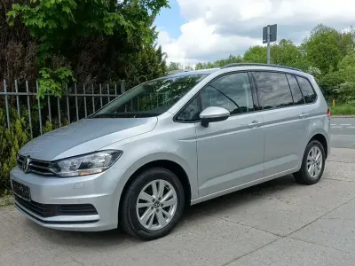 Gebraucht VW Touran Comfortline 122 PS (89 kW) 2022 Reflexsilber met. Van / Kleinbus