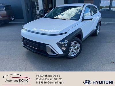 Neu Hyundai Kona Select 139 PS (102 kW) 2025 Weiß SUV