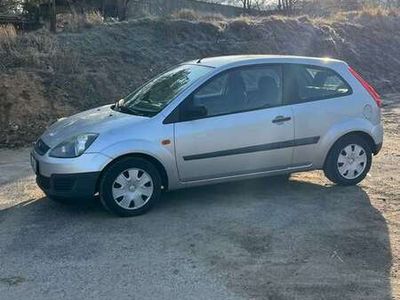 gebraucht Ford Fiesta 1.3