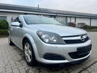 Gebraucht Opel Astra GTC Edition 90 PS (66 kW) 2008 Silber Limousine