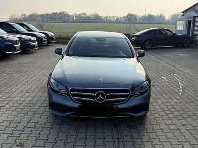 Gebraucht Mercedes E220 Avantgarde 194 PS (142 kW) 2019 Grau Limousine