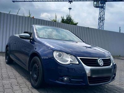 Gebraucht VW Eos 140 PS (102 kW) 2008 Blau Cabrio