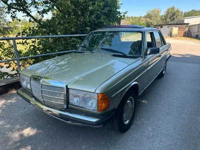 Gebraucht Mercedes 230 136 PS (100 kW) 1981 Grün Limousine