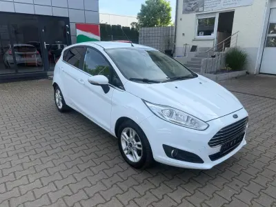 Gebraucht Ford Fiesta Titanium 125 PS (91 kW) 2017 Weiß Kleinwagen