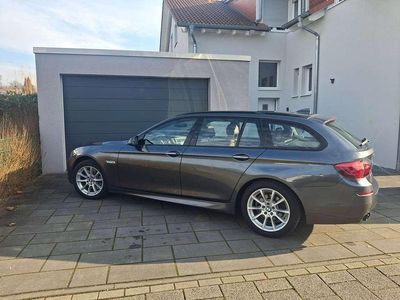 Gebraucht BMW 525 Sport Line 218 PS (160 kW) 2015 Grau Kombi