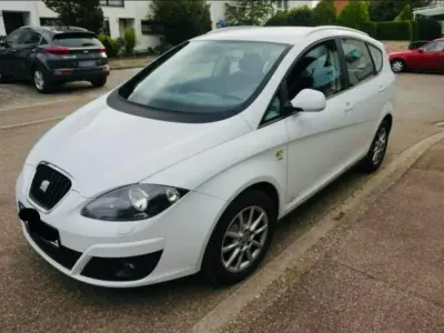 Gebraucht Seat Altea XL 125 PS (91 kW) 2012 Weiß Van / Kleinbus
