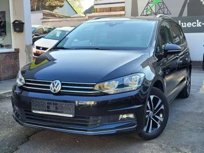 Gebraucht VW Touran United 150 PS (110 kW) 2020 Deep black perleffekt Van / Kleinbus