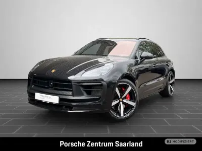 Gebraucht Porsche Macan 441 PS (324 kW) 2022 Tiefschwarzmetallic (metallic) SUV