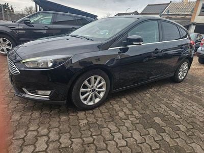 Schwarz Gebraucht 2015 Ford Focus Titanium Limousine | 5.600 € (Guter Preis)