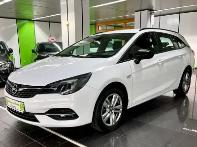 Usado Opel Astra 122 HP (89 kW) 2021 Branco Carrinha