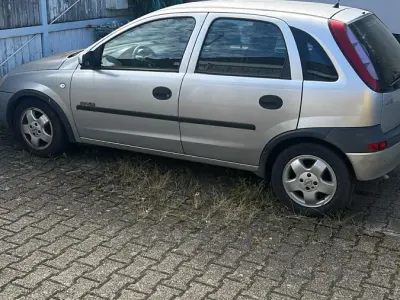 Gebraucht Opel Corsa 75 PS (55 kW) 2002 Silber Kleinwagen